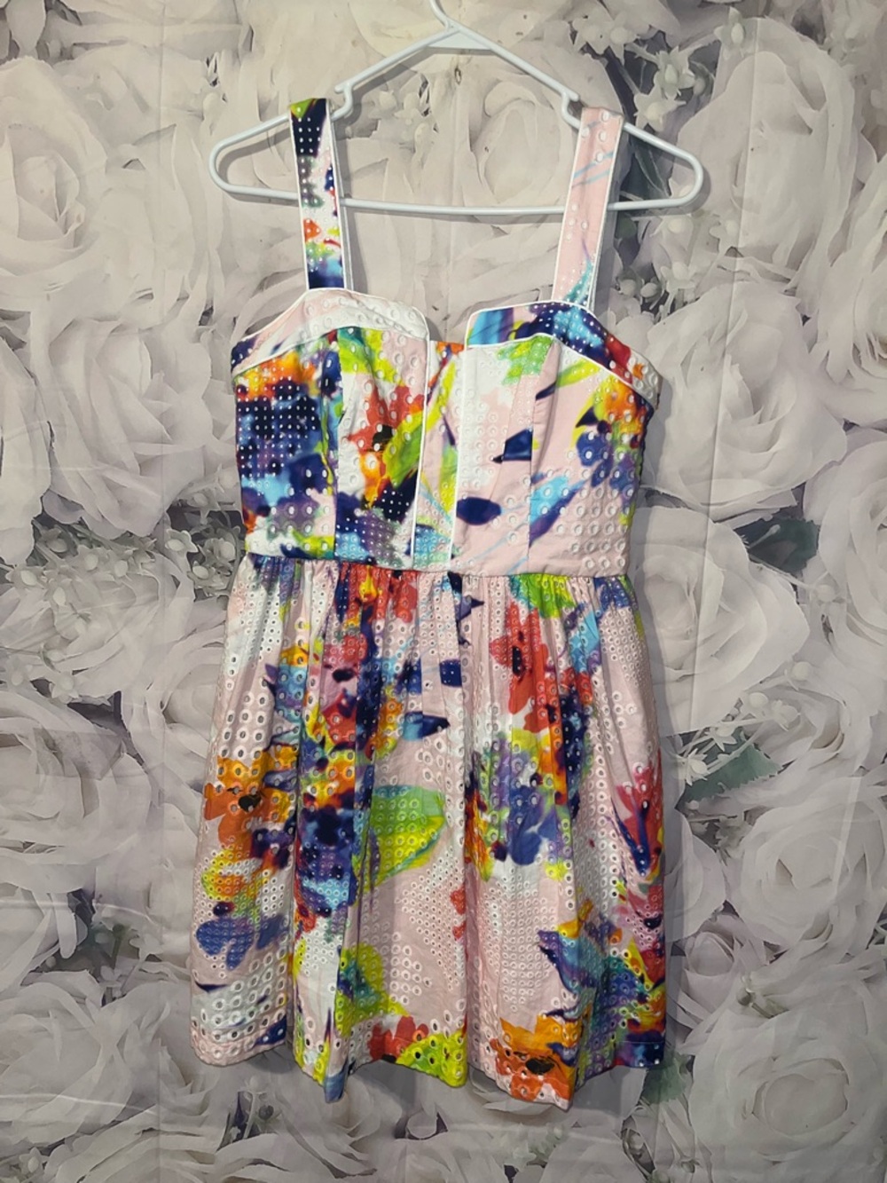 Trina Turk Elin  Watercolor Floral Eyelet Fit & Flare Dress W/Pockets size 4 - Picture 2 of 7